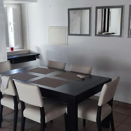 Kyrios Family 5p With Private Pool